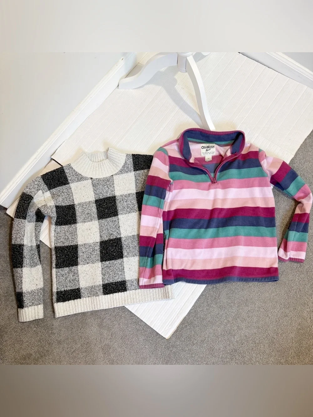 Little Girl Size 10-12 Lot of 2 Fall Winter Sweaters Fleece OshKosh Cat and Jack
